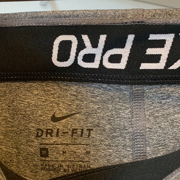 NWT Nike Pro Dri-Fit Leggings - Picture 3 of 6